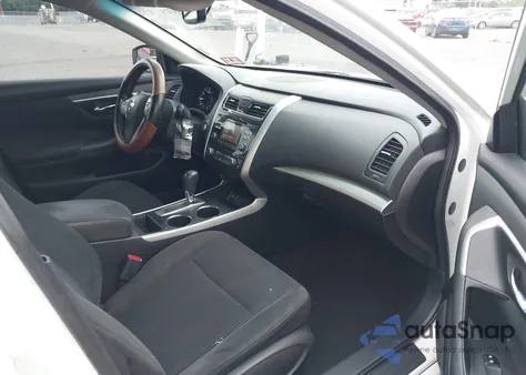 2015 Nissan Altima 2.5 Sv z USA, uszkodzony, nr VIN 1N4AL3AP0FC189285